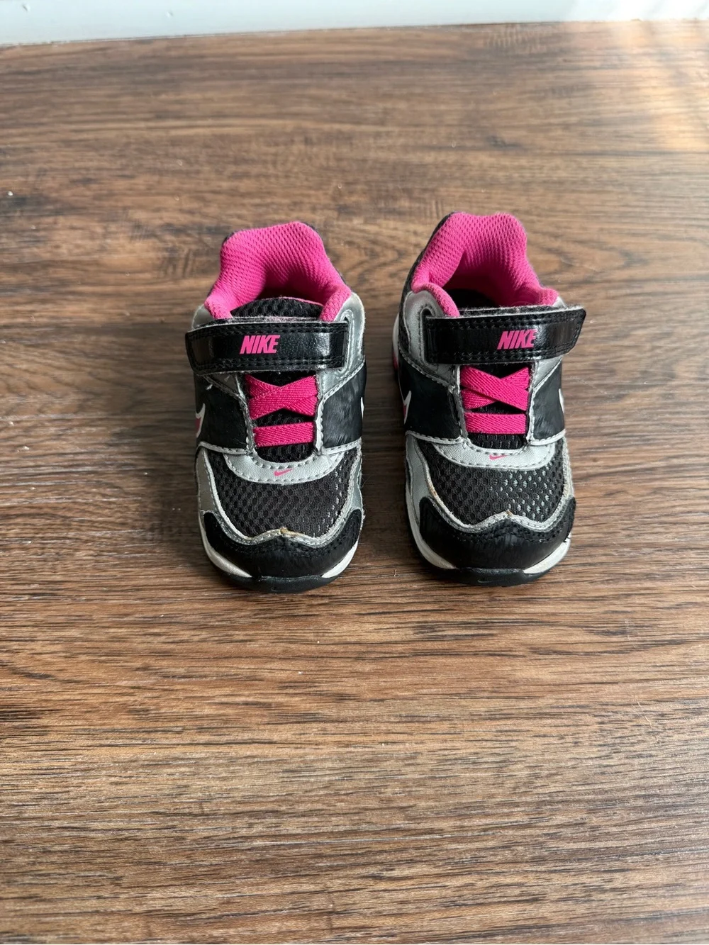 Vintage Nike Shox Black Pink Sneakers Size 4C Baby Girl toddler Shoes 2011